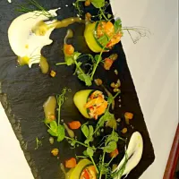 salad of hot smoked salmon with prawns and lemon cream frieche wrapped in cucumber and lemon emultion|alex lloydさん