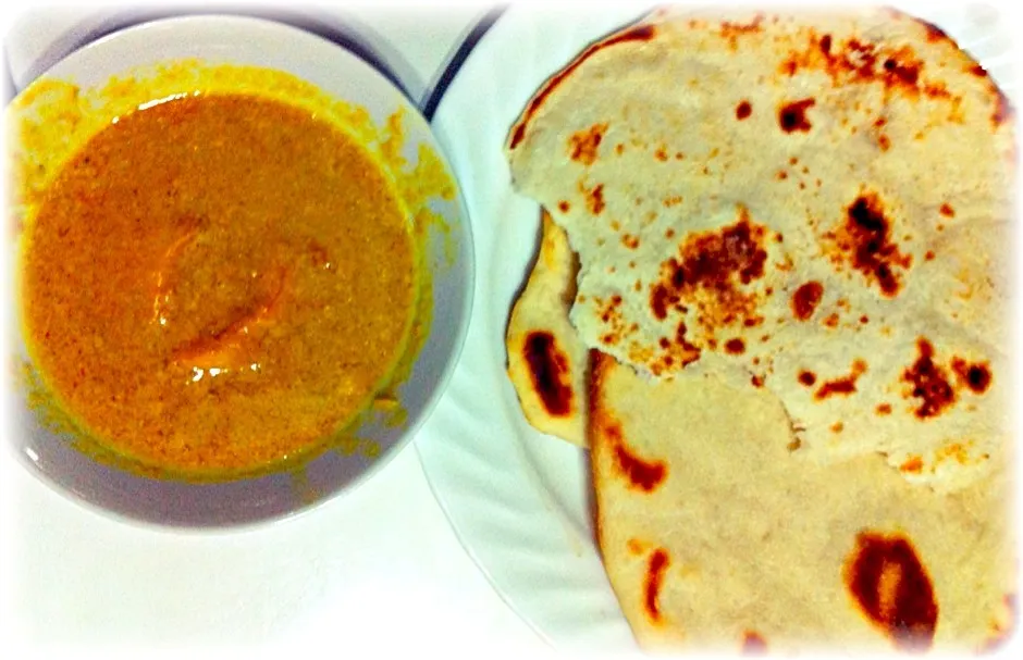 Naan bread & chicken curry.|Michelle Hermoso Venturaさん