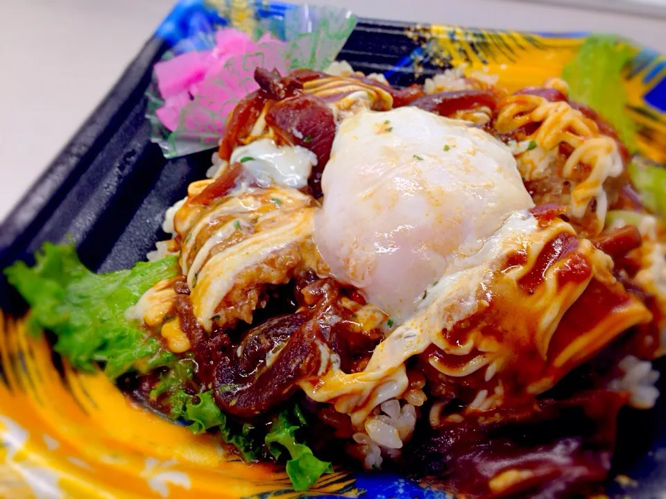 Snapdishの料理写真:ロコモコ丼 390円|takeshi otaさん