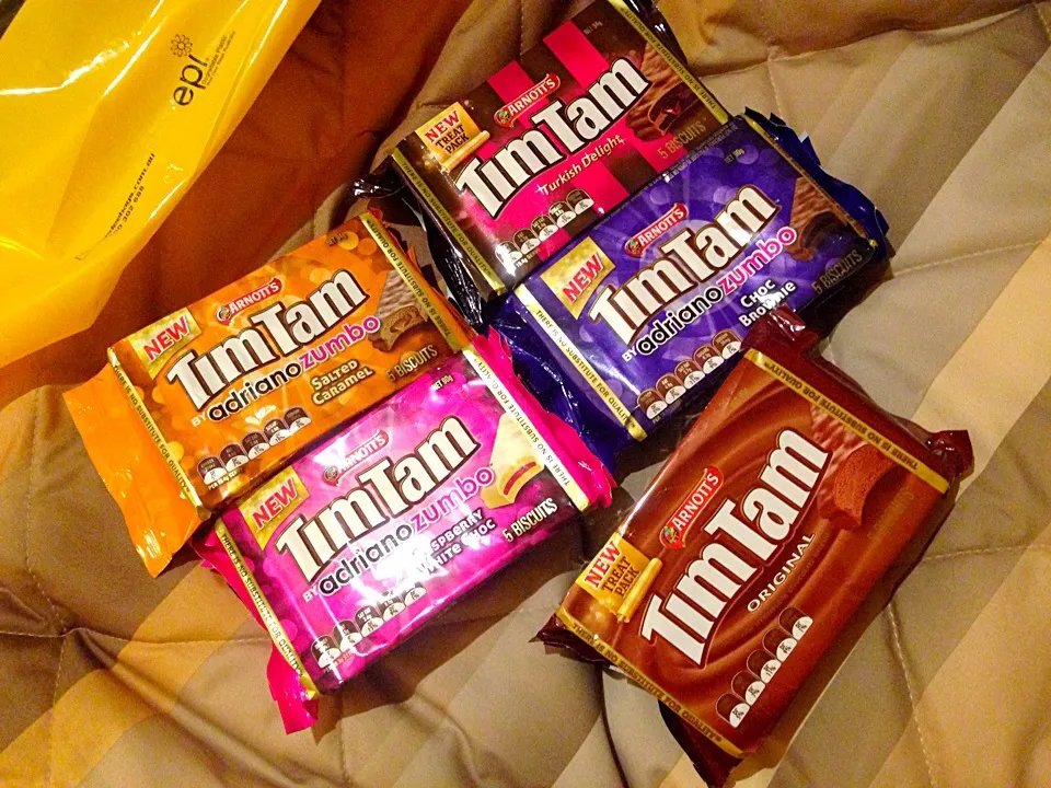 Snapdishの料理写真:Limited edition Zumbo TimTam dari cindy chan Arigatougozaimasu^ - ^|reviliaさん