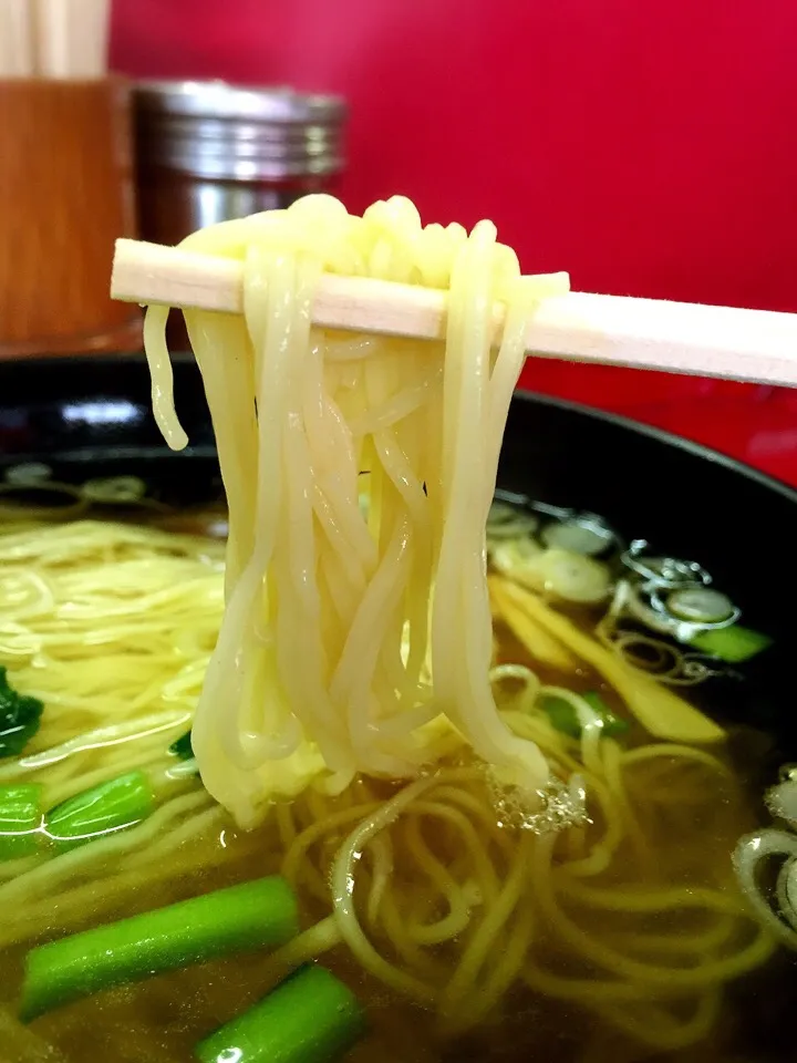 信吉屋 ワンタン麺(普通)|Takaki Sasakiさん