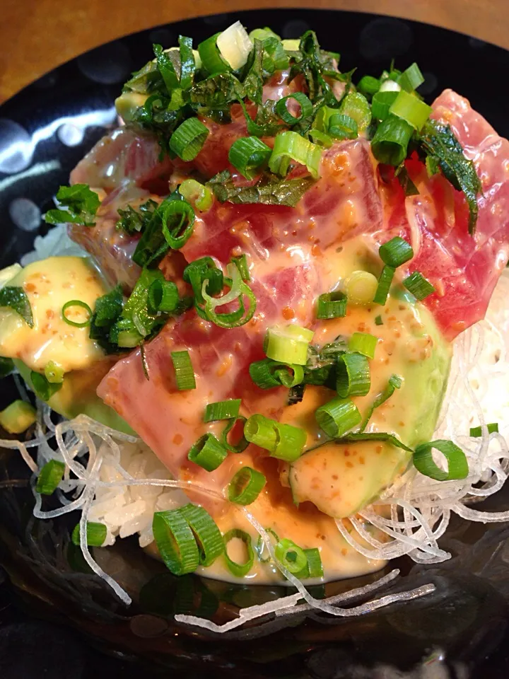 アボカド＆マグロののっけ丼🍀静岡産のわさび胡麻ドレッシング掛け〜|ちなみんさん