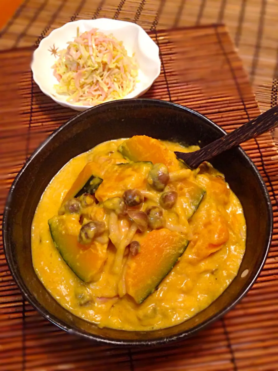 かぼちゃと鶏肉のカレークリームシチュー🍚🍞|チョッパー＆ホヌさん