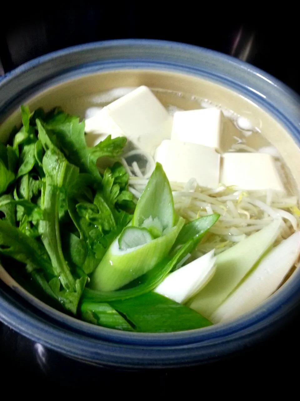 今日は湯豆腐、豆腐だけじゃあ淋しくて(*^^*)|多和さん