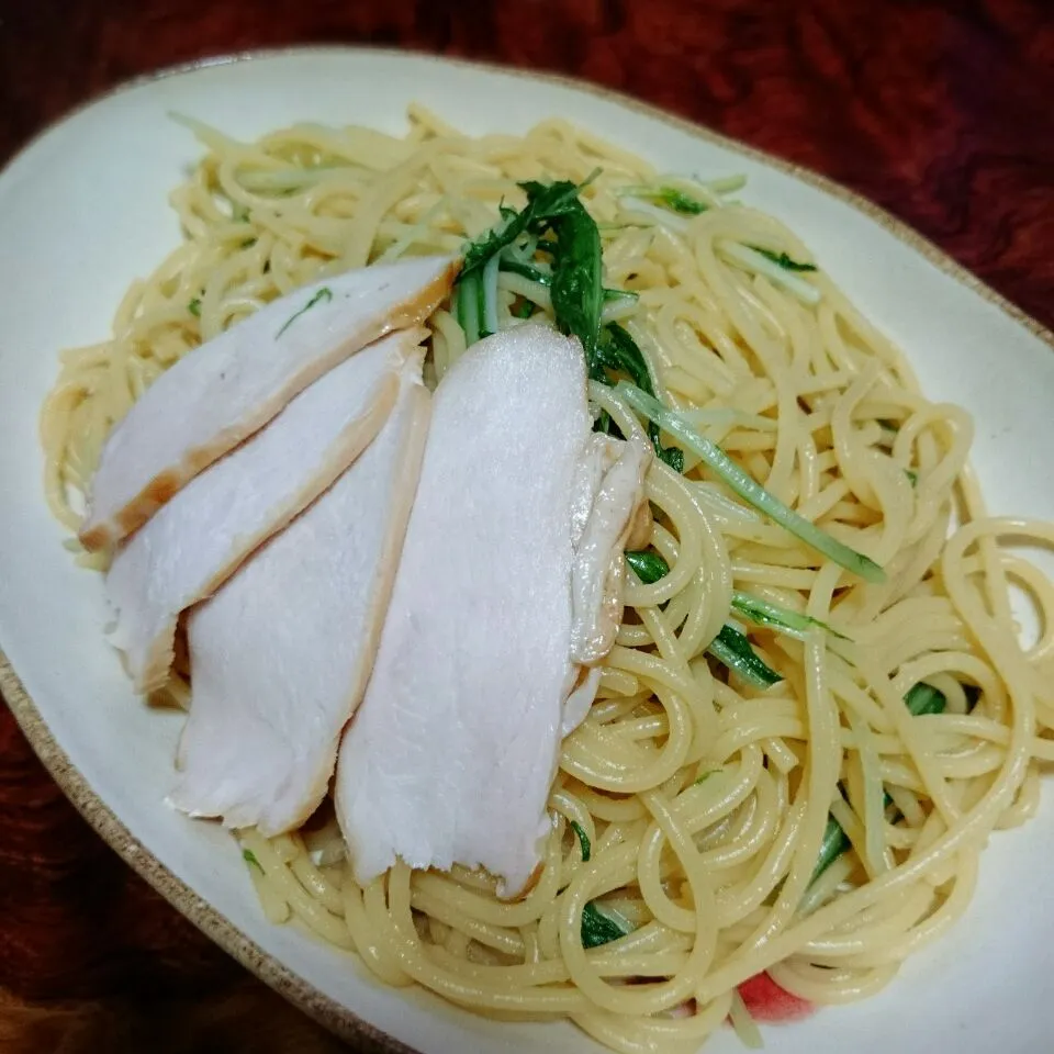 スモークチキンと水菜のゆず胡椒和風パスタ|さえこさん