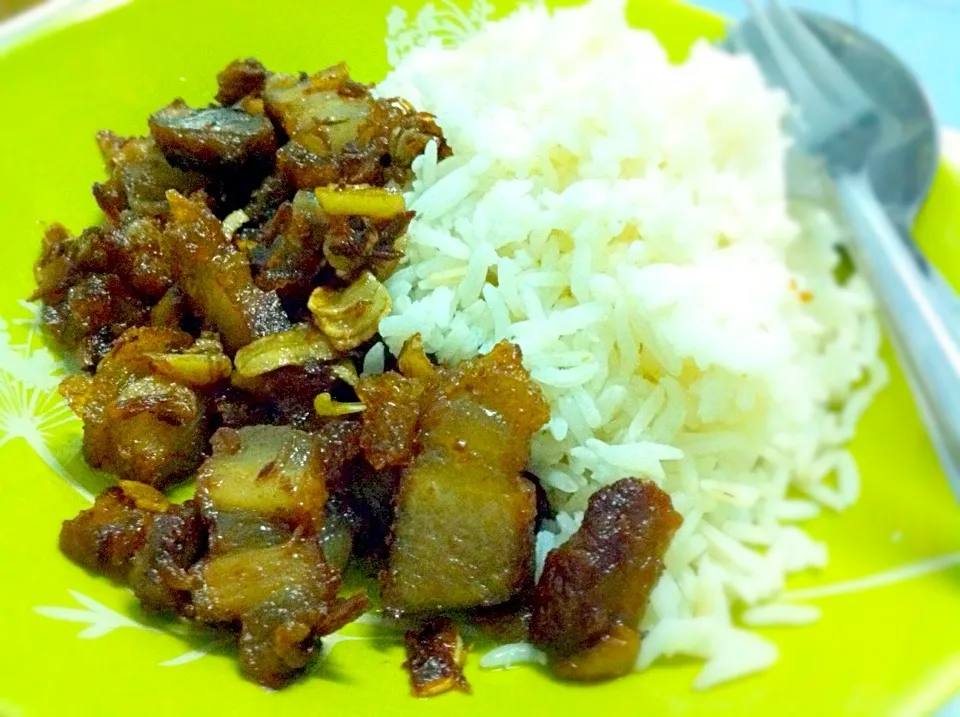 Fried pork with garlic and pepper|Takiang Jongpongsaさん