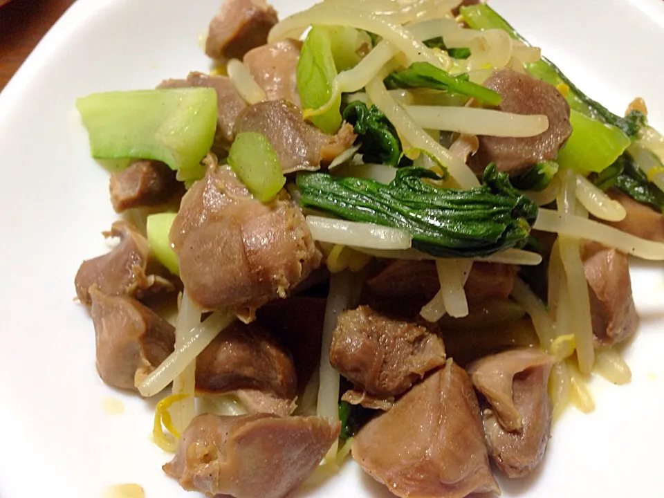 砂肝とともやし炒め|はっちぃさん