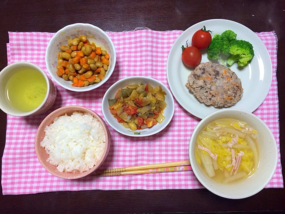 【学童期の献立】白ご飯、かつおハンバーグ、白菜スープ、大豆のカレー煮、ラタトゥイユ|さやかさん