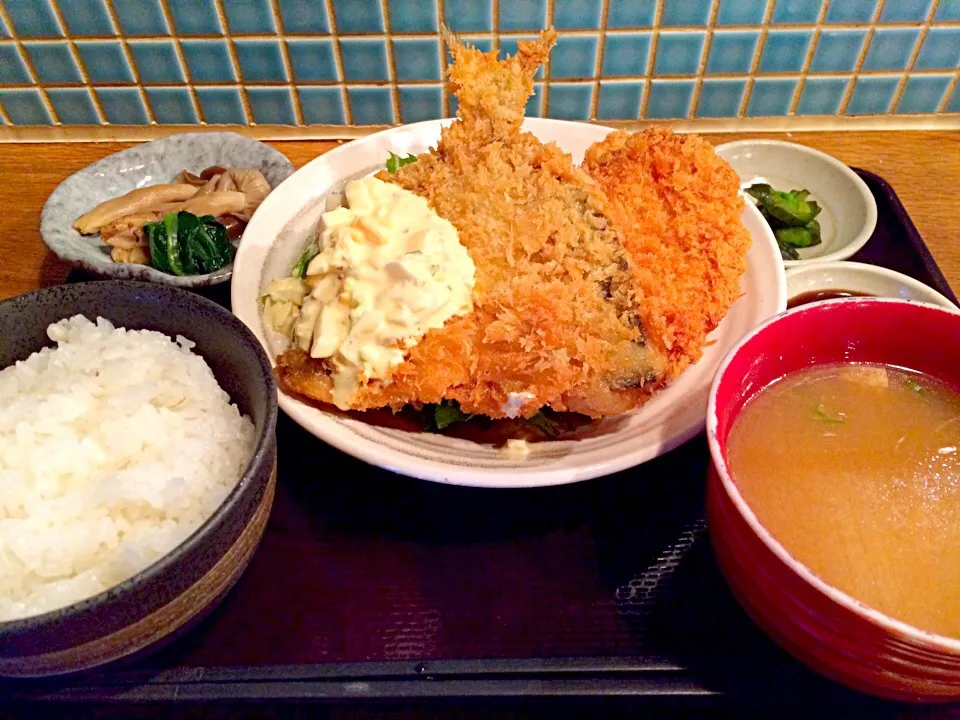 鯵フライ定食、海老カツ追加盛り🍤|おかっぴーさん