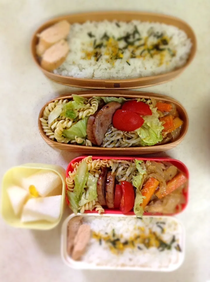 Today's lunch box. たらこ焼きすぎくん(´･_･`)|hoppycowさん