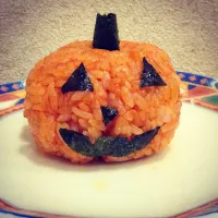 Snapdishの料理写真:ハロウィンカボチャ風ケチャップライス お菓子をくれなきゃイタズラするぞ〜‼︎|KOTOちゃんクッキングさん