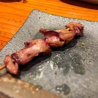 Snapdishの料理写真:レバー。ここは、新浦安の安ウマ確定です。ですが、一人飲みなので寂しいです(´･_･`)|かとけんさん