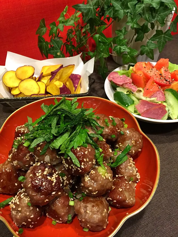 ひかりママ♡さんの料理 玉ねぎでカサ増し♪肉団子大葉ゴマまみれ♡おつまみに最高です(´∀｀)|みなさん