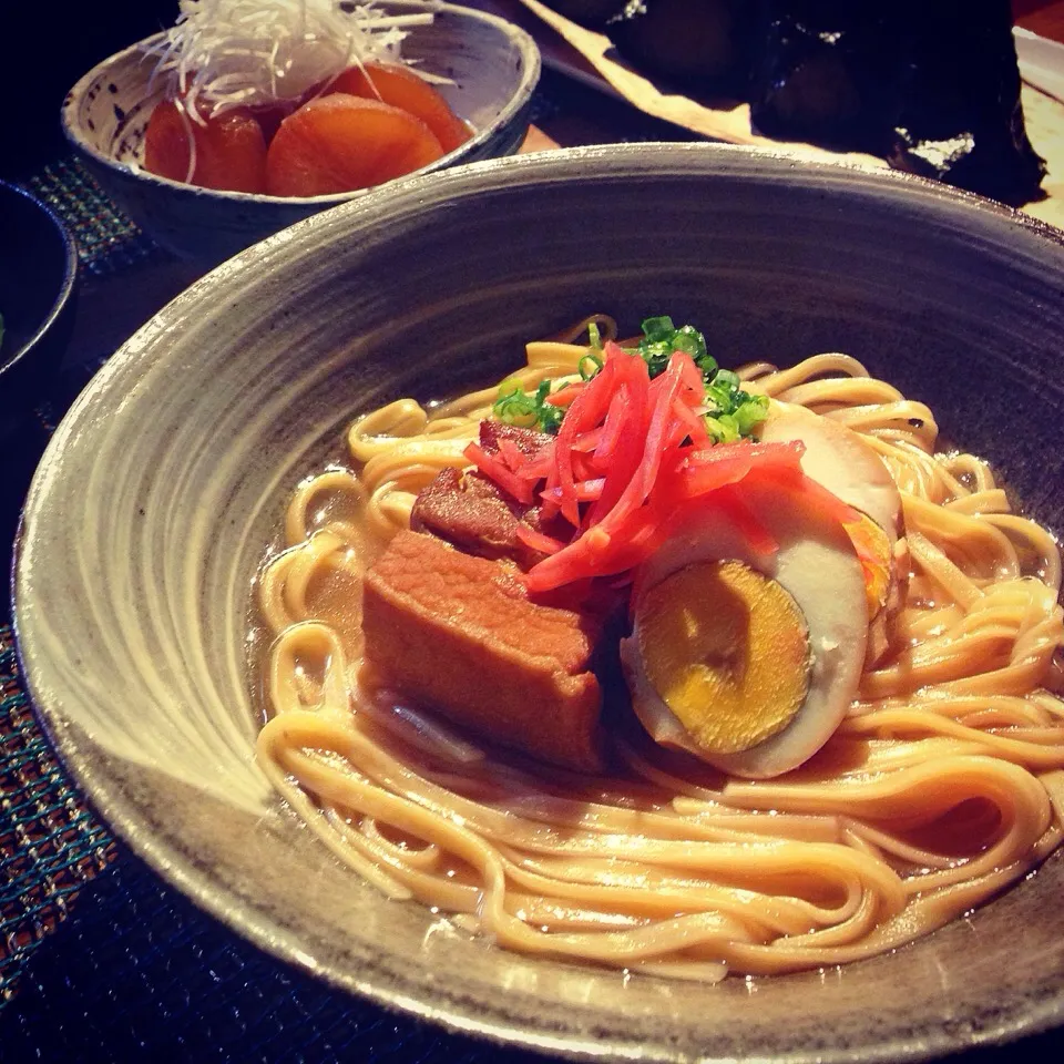 炊飯器deふわとろ豚の角煮で沖縄ソーキそば☆とおにぎり🍙|CHINAMIさん