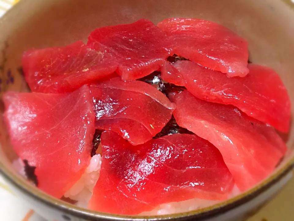 Snapdishの料理写真:めばちまぐろ丼🐟|ゆうじ.さん