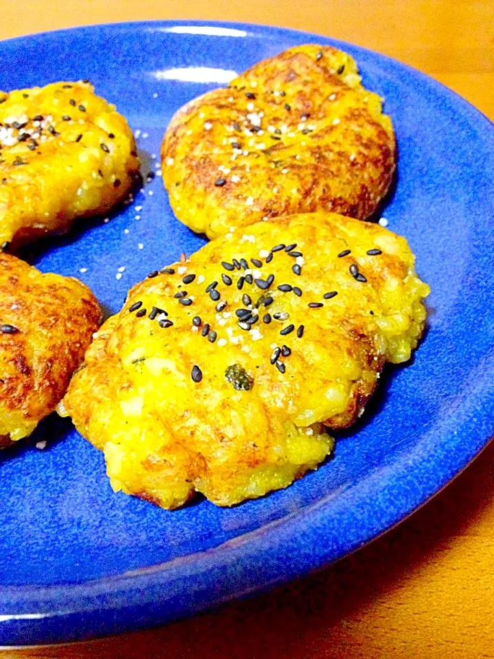 かぼちゃのモチモチ焼き💕かぼちゃの煮物リメイク|まいりさん