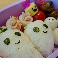 Snapdishの料理写真:おばけいっぱい手抜きお弁当|キューピーさん