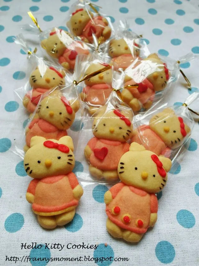 Snapdishの料理写真:Hello kitty butter cookies|Frannyさん