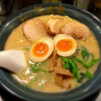 Snapdishの料理写真:無敵家のラーメン|Panaz Satoさん