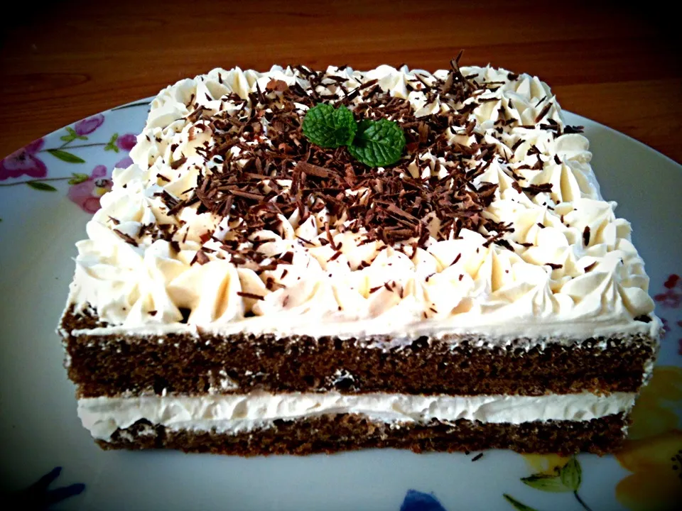 Coffee cake with Baileys cream icing.|Eveさん