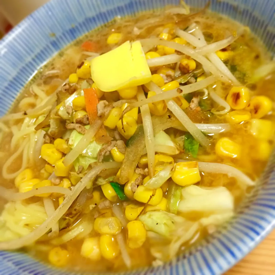 セブンイレブンの108円冷凍味噌ラーメン！|shuさん