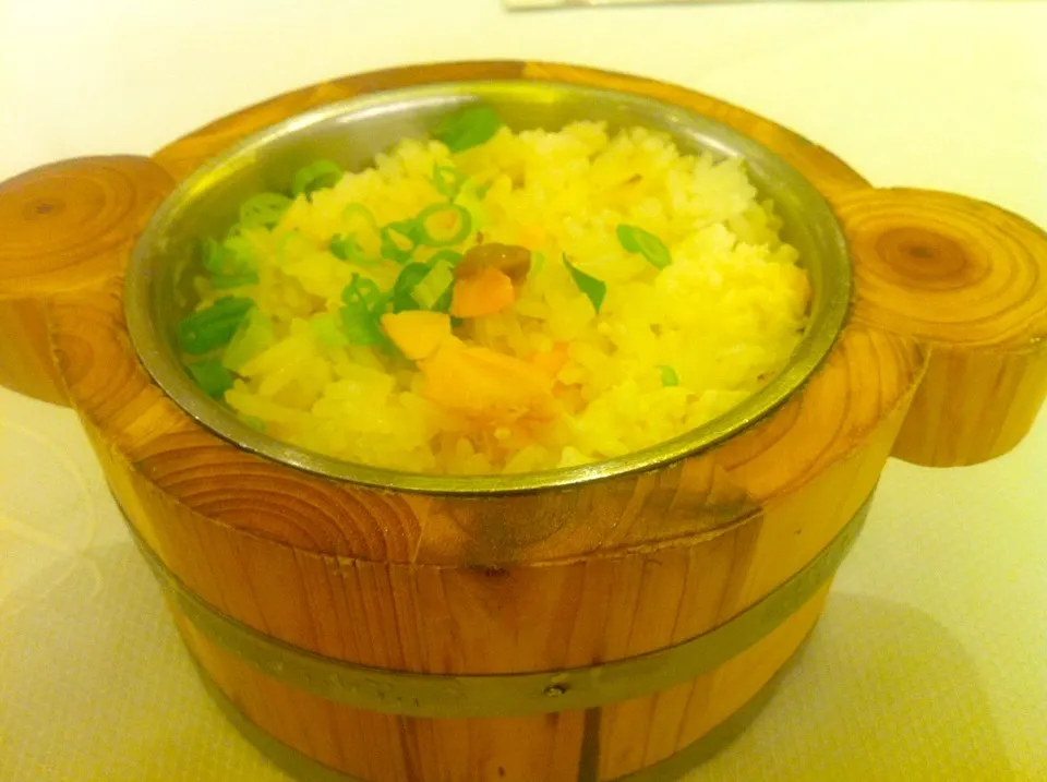 Smoked salmon & egg white rice in mini wooden pot|skyblueさん