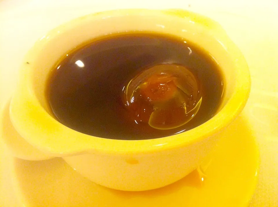 Sweetened herbal tea with egg|skyblueさん