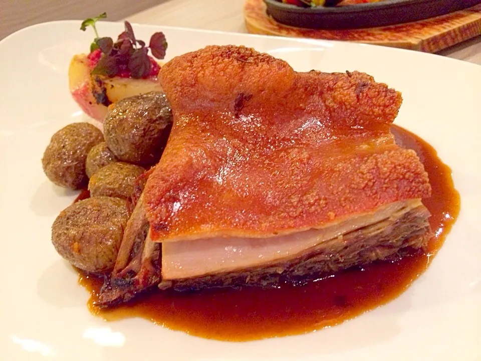 Spanish Suckling Roast Pig|prissyさん