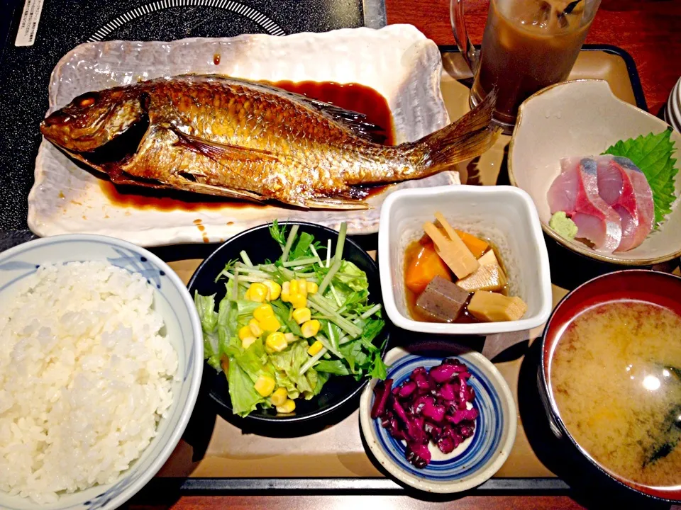 煮魚定食1,080円也at魚三四味家(おさしみや)自由が丘店|秋山知隆さん