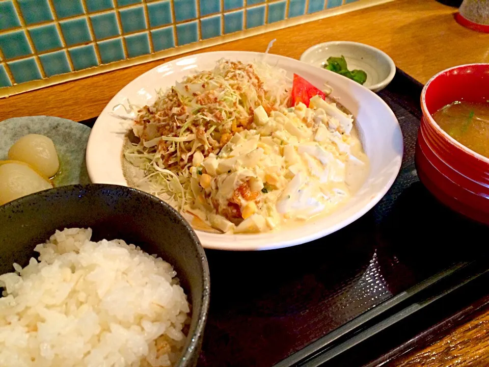 チキン南蛮定食🐔タルタル大盛り|おかっぴーさん