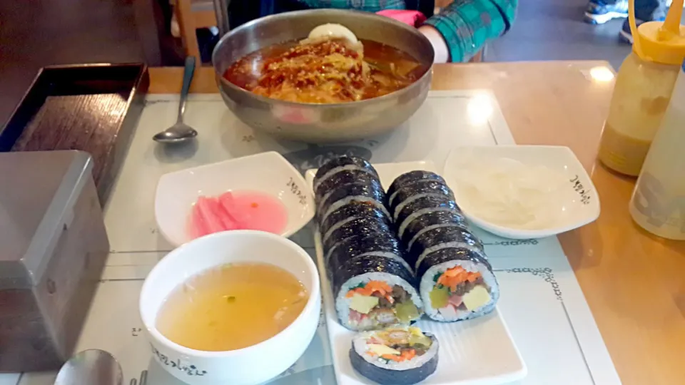 밀면+고봉민김밥+돈까스김밥|김은정さん