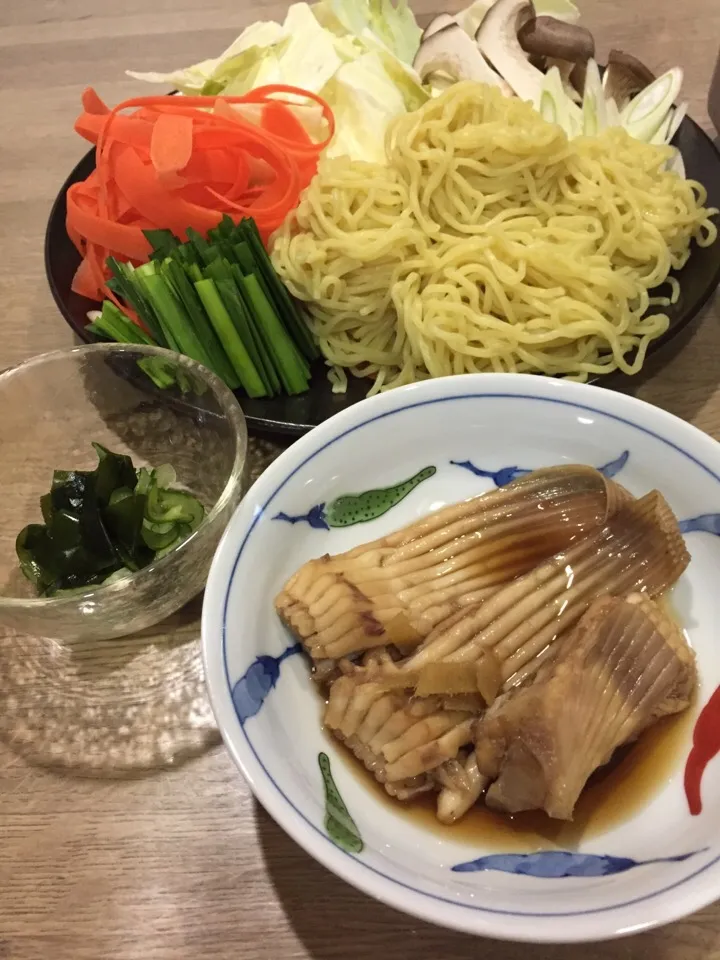 土鍋ラーメン・かすべ煮付け・キュウリわかめ酢の物|まーままさん