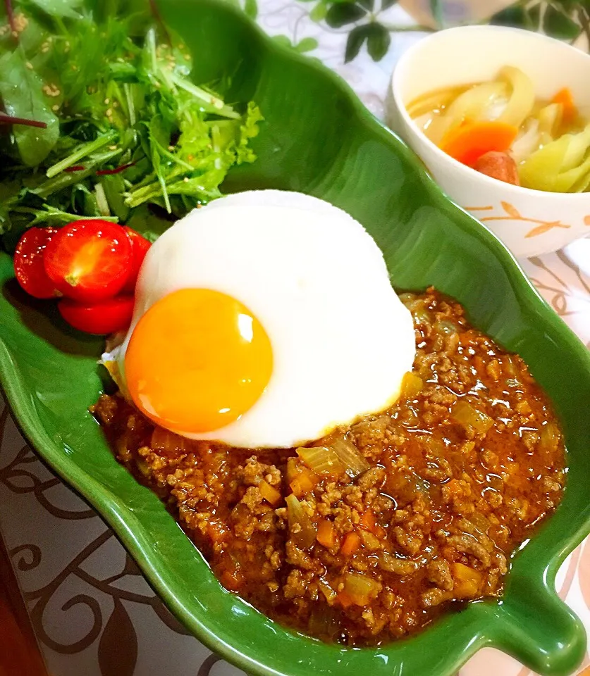 キーマカレー🍛ゆ〜ちん目玉焼きのっけ♡|honamiさん