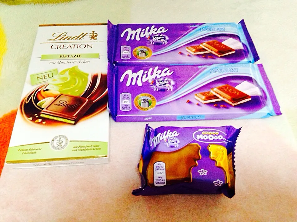 Snapdishの料理写真:Gifts from my German Friend Sandra. I received it today. Yummy chocolates.|Deana/Akinaさん