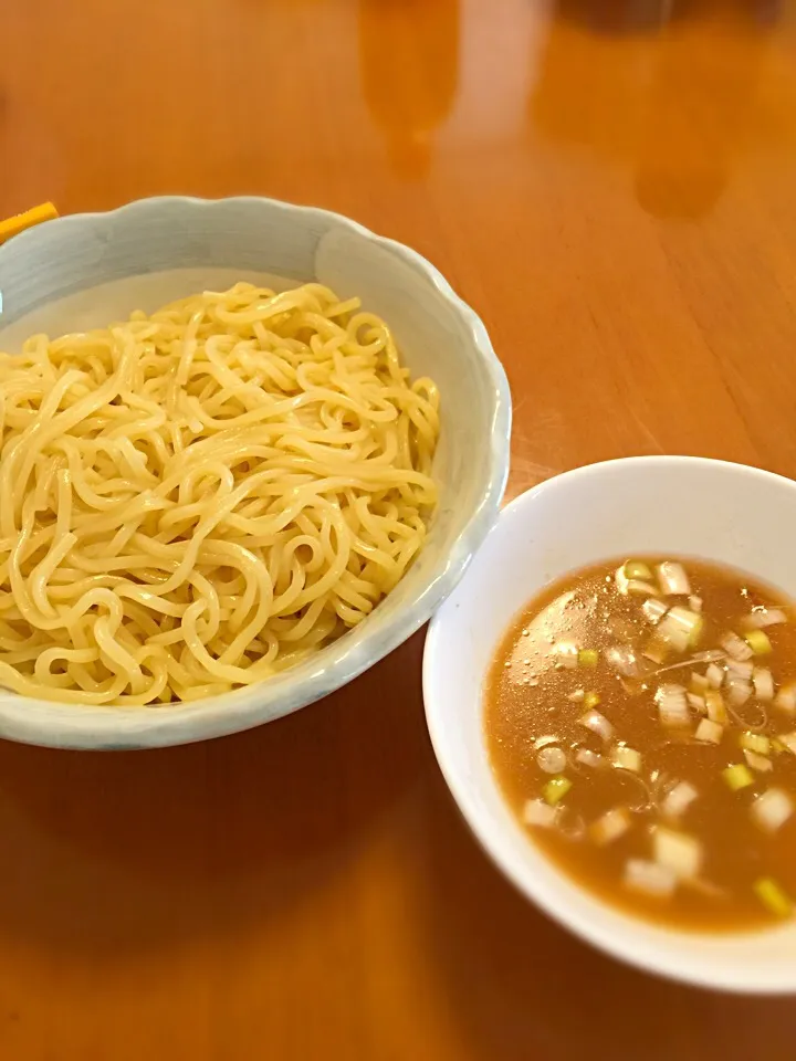 またセブンイレブンの魚介豚骨醤油つけ麺|ツツヤンさん