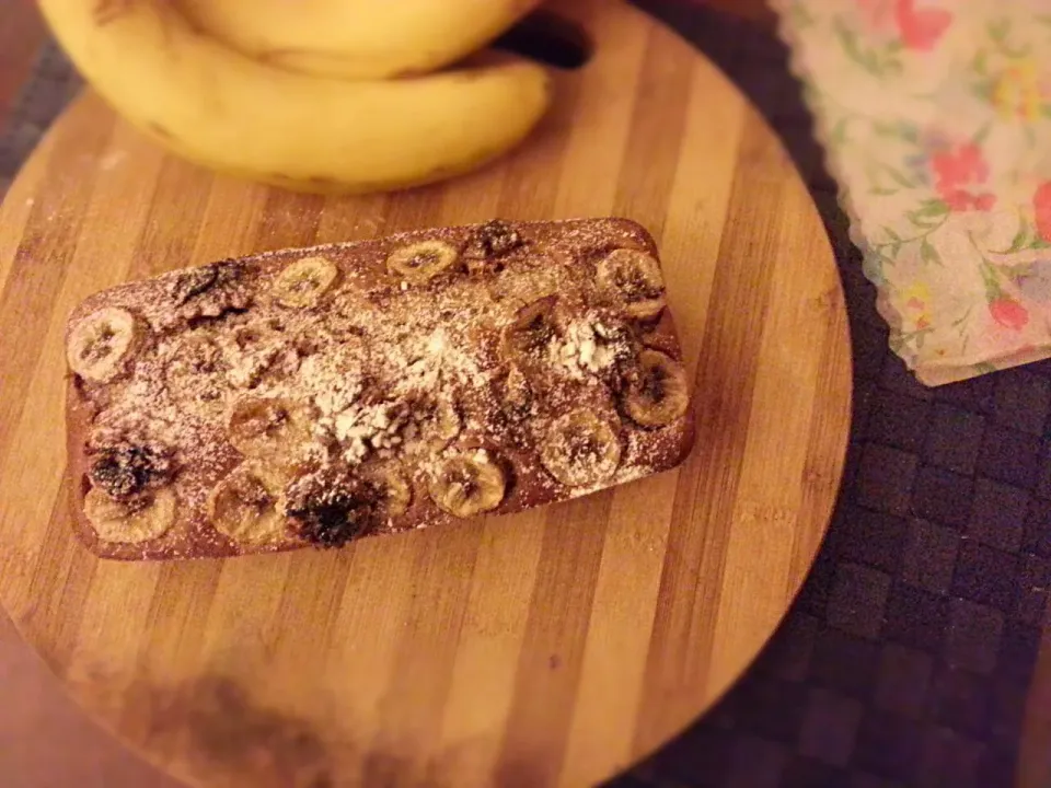 Snapdishの料理写真:バナナクルミケーキ• banana walnut cake|thepixiemixerさん