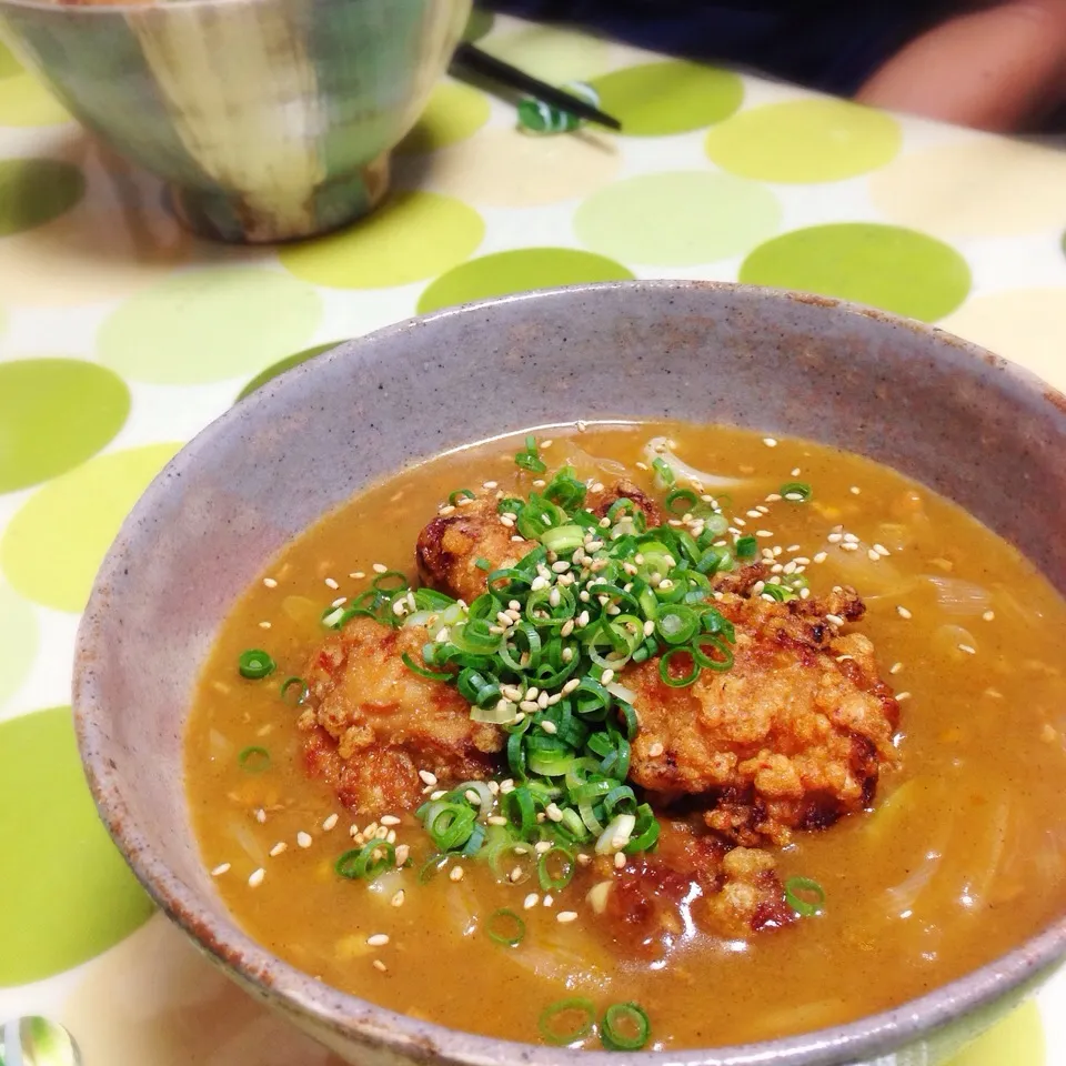 キーマカレーでもばっちり和風カレーうどん。にんにく醤油の唐揚げ。|うさ爺さん