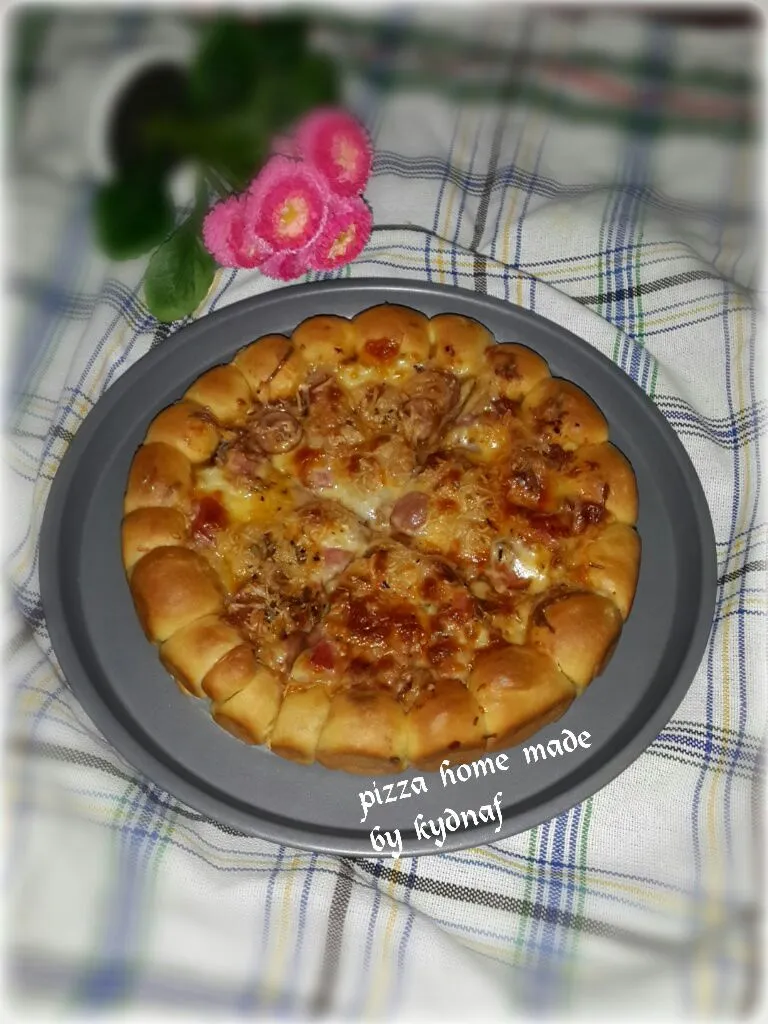 Pizza perdanaku..maknyuuzz...😘#Pizza  #homemade #cemilan @rahma nugrahaini|irma indriyaniさん