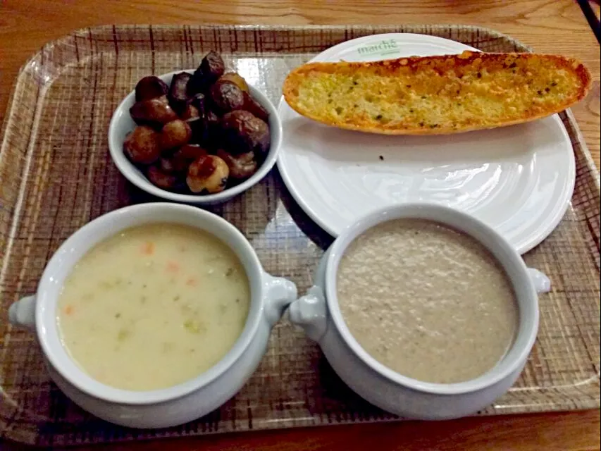 Cream mushroom 
Cream chowder 
Garlic bread
Sautéed Mushroom|🌷lynnlicious🌷さん