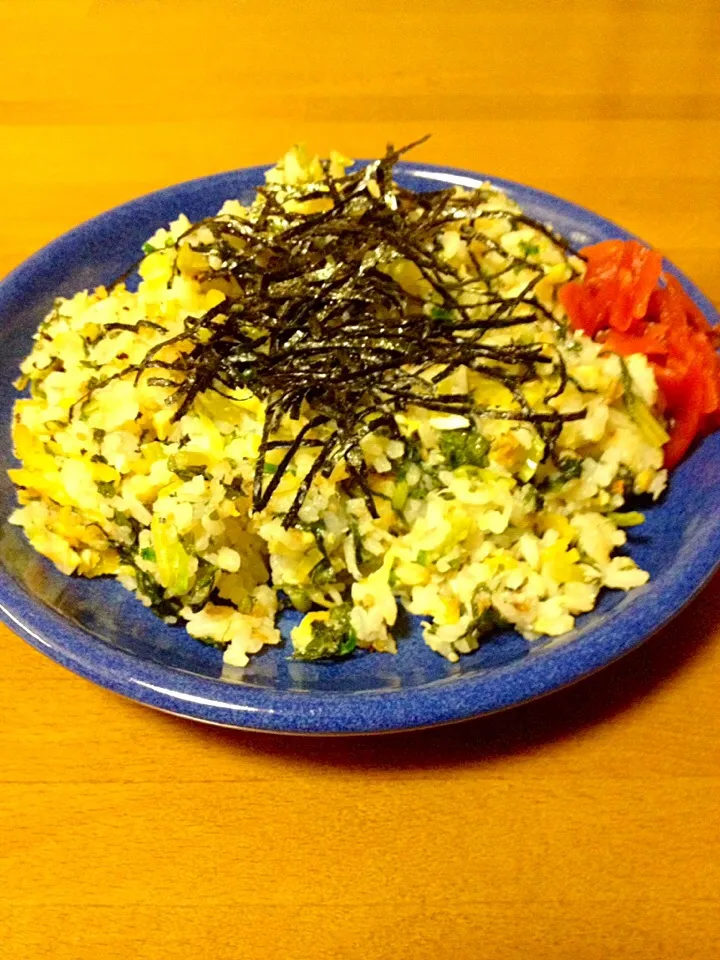 間引き菜のチャーハン💕刻み沢庵入り|まいりさん