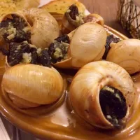 Escargot|Francis Joseph F. Magbitangさん