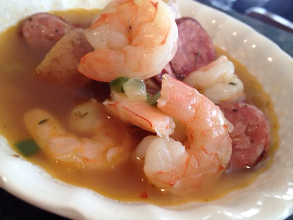 Rustic shrimp soup in Creole beer broth.|Mike Foshéeさん