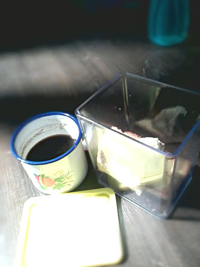 #secangkir kopi panas di pagi hari = semangat pagi ^_^|ellaさん