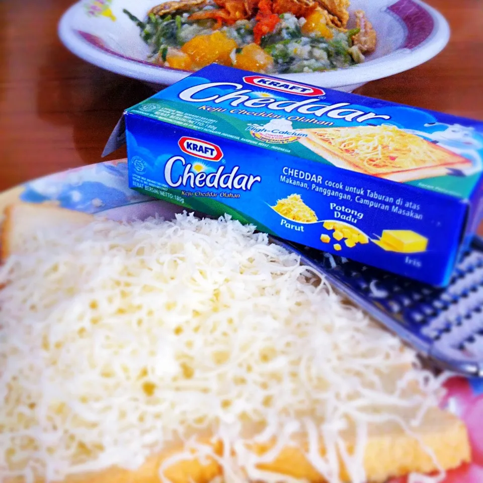 Cheesy toast and bubur Manado|ukieさん