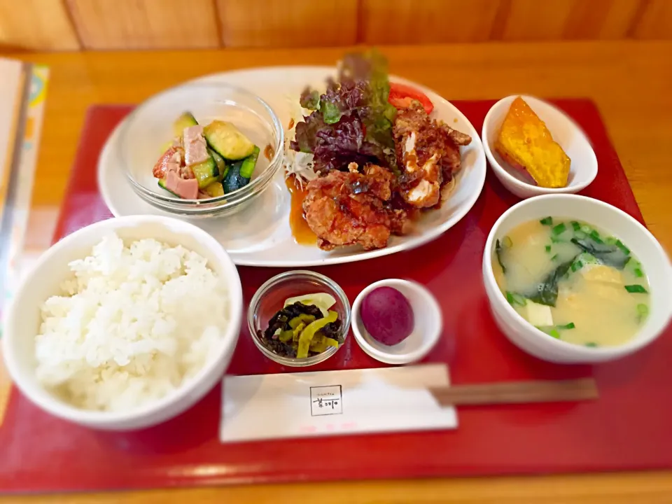 Snapdishの料理写真:揚げ鶏のネギソース定食|茶一郎さん