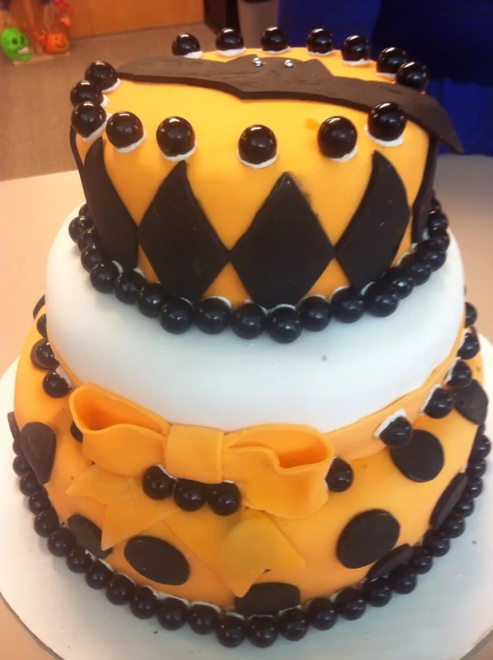 Halloween vanilla cake|Tristan Hansenさん