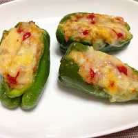 Snapdishの料理写真:Stuffed bell peppers(loaded with yumminess)|Lorena Archivido Fujiyamaさん