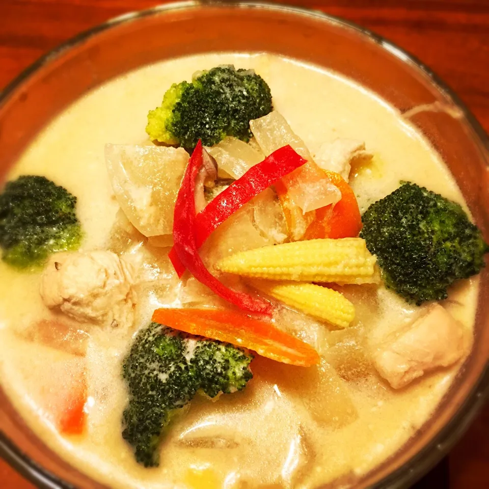 Thai Coconut Chicken Soup|Emmaさん