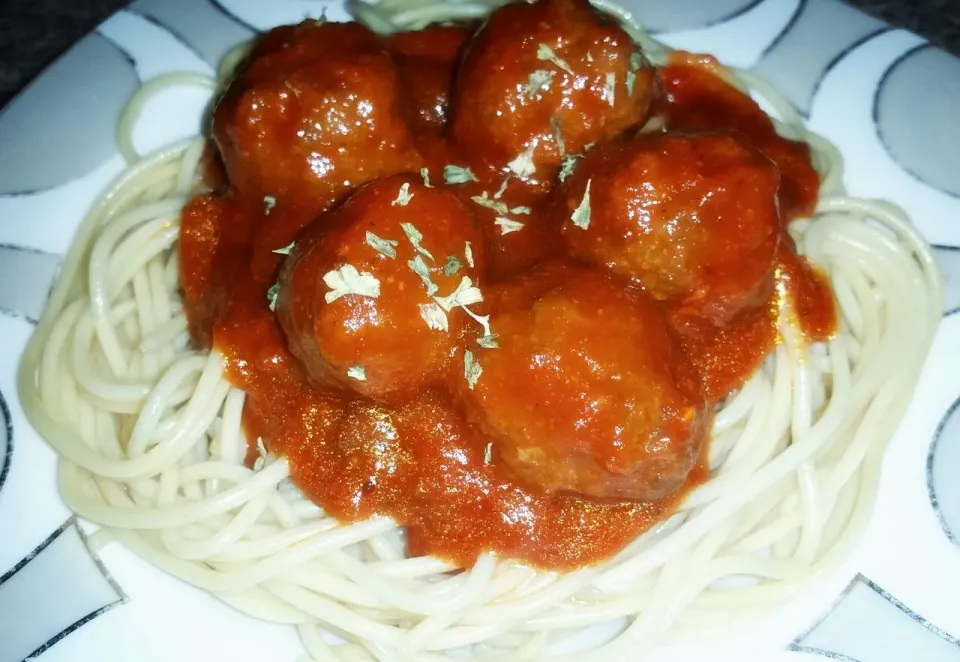 meatballs spaghetti|Ayel Santellaさん