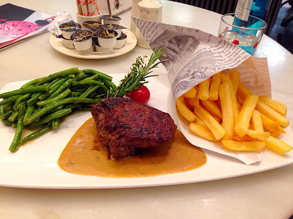 Snapdishの料理写真:Fillet steak with pepper sauce|sgさん